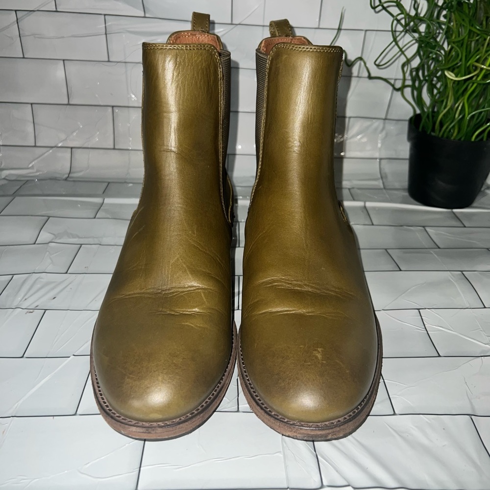 Fry Ankle boots size 9